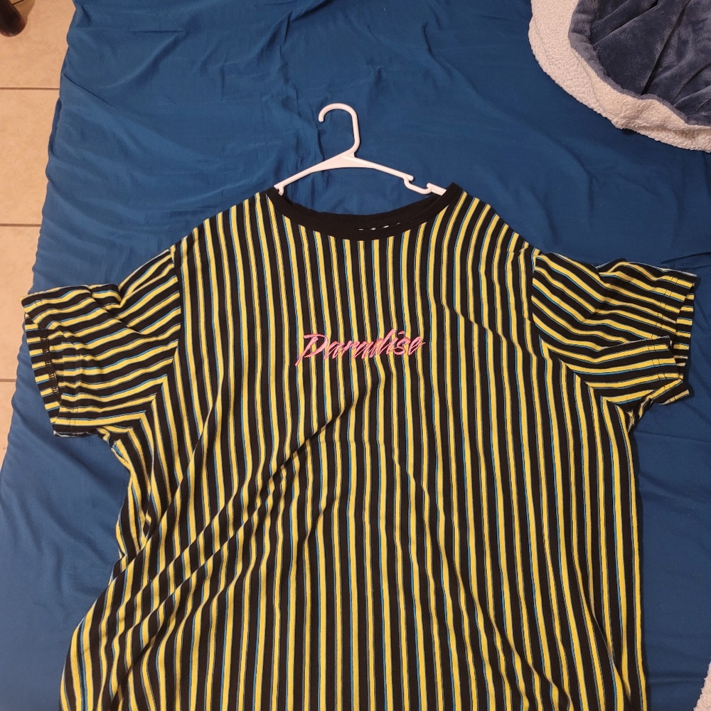 Tee shirt